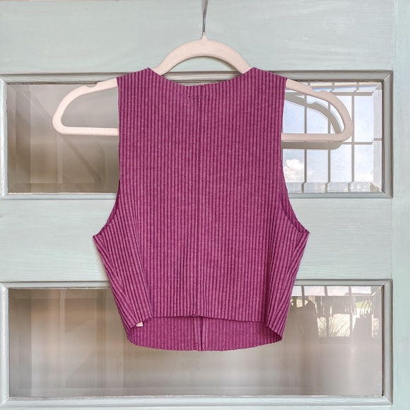 Urban Outfitters Keyhole Cutout Tank - Picture 3 of 5